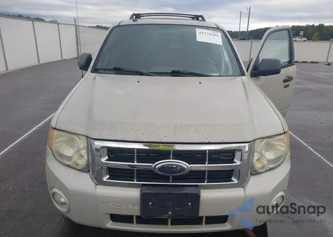 2008 Ford Escape Xlt z USA, uszkodzony, nr VIN 1FMCU93118KC90481